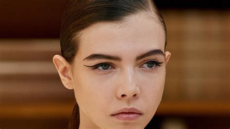 chanel makeup trends 2019|Vogue decodes the Chanel makeup look straight from the .